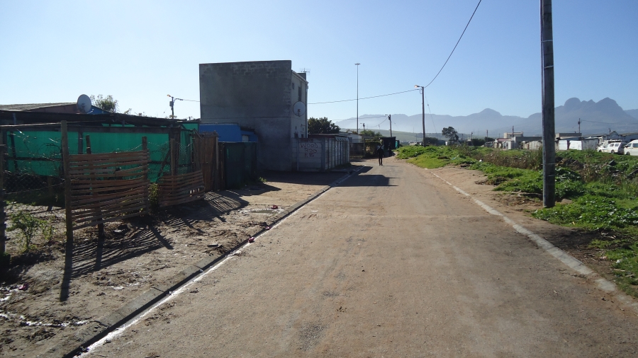 2 Bedroom Property for Sale in Chris Hani Park Western Cape